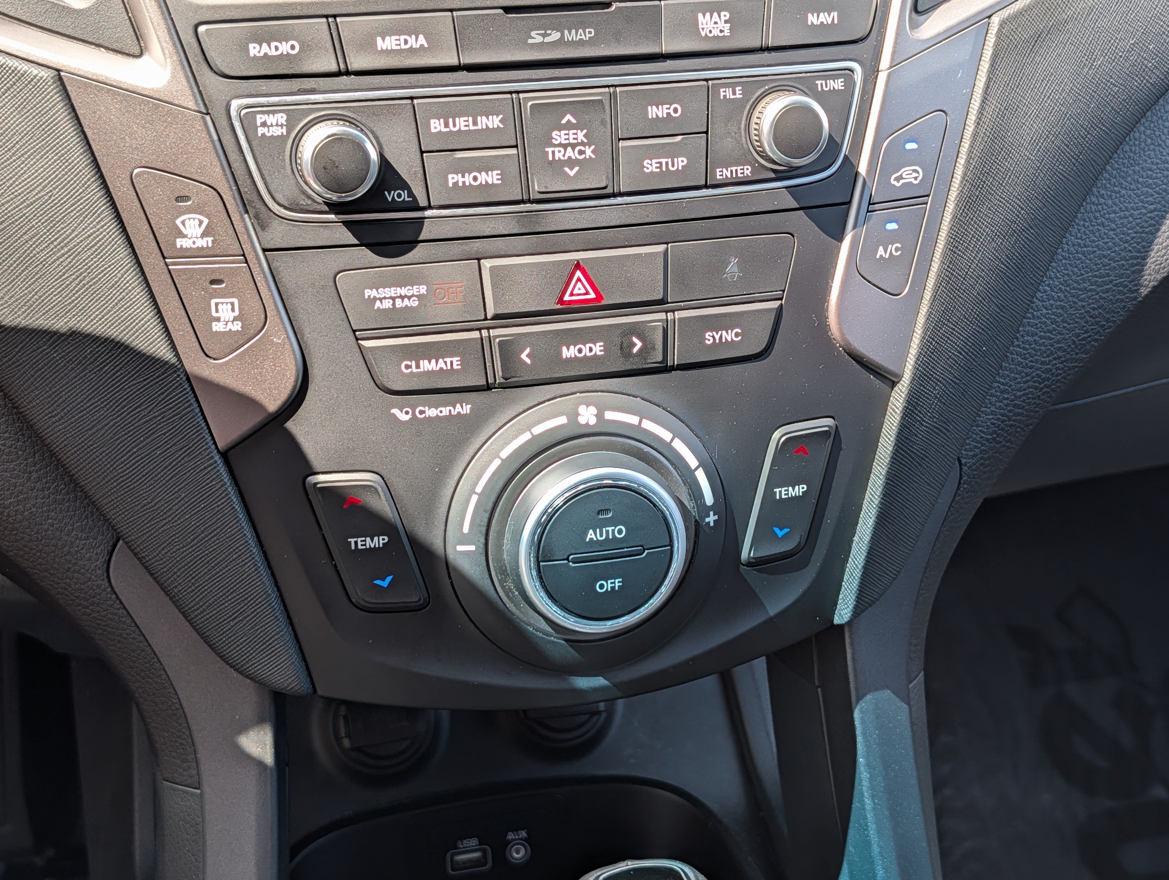 Used 2018 Hyundai Santa Fe Sport AWD/4WD image 23