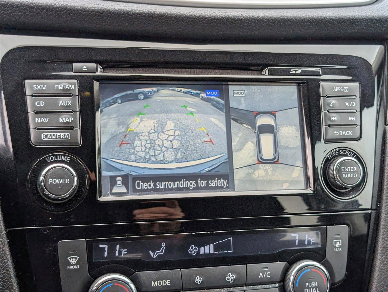 Used 2016 Nissan Rogue SV w/ SV Premium Package image 28