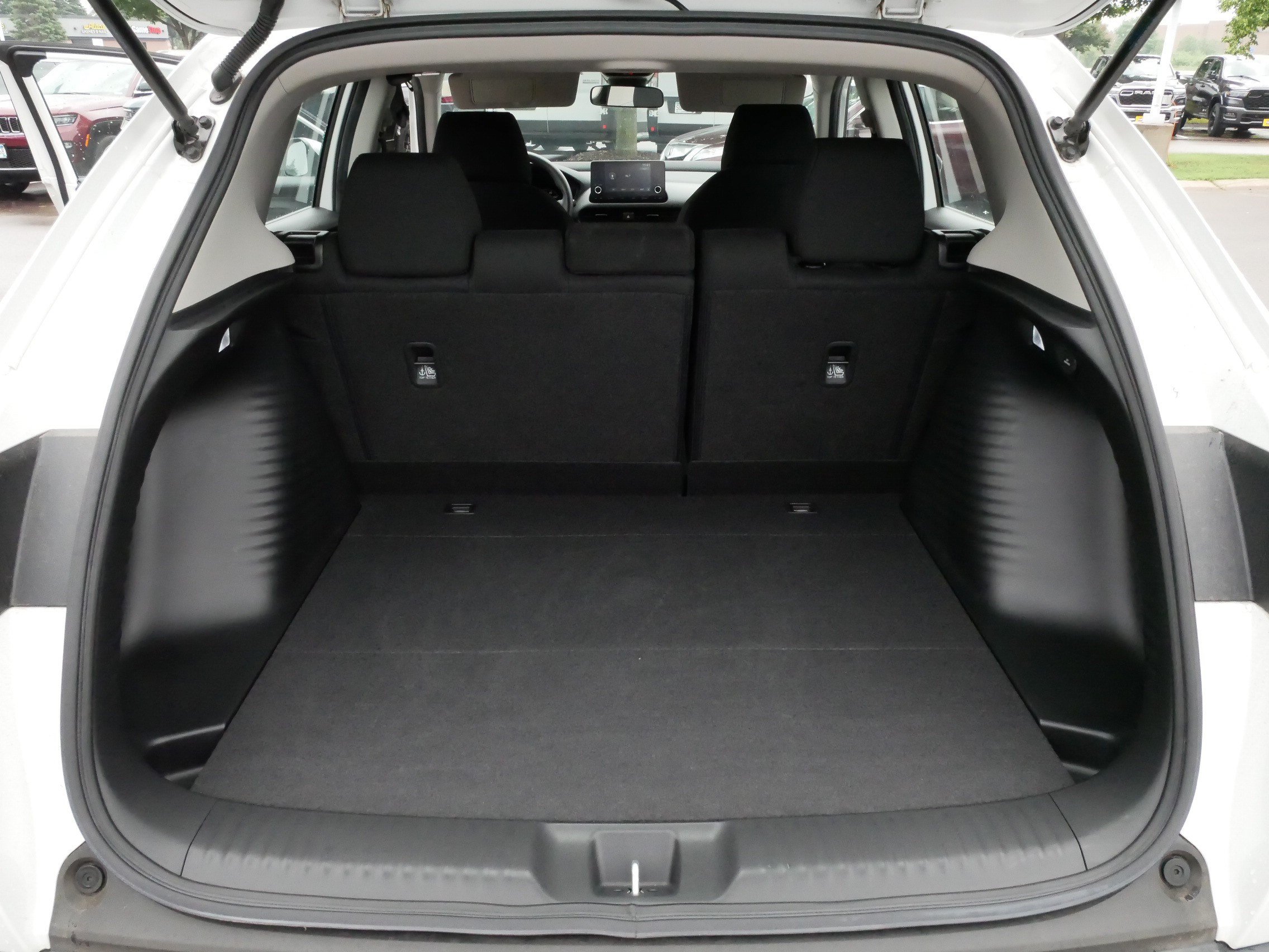 Used 2024 Honda HR-V LX image 18