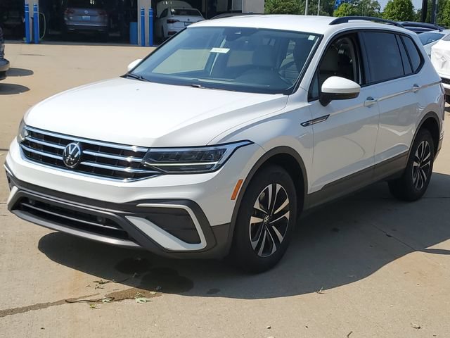 Certified 2024 Volkswagen Tiguan S AWD/4WD image 2