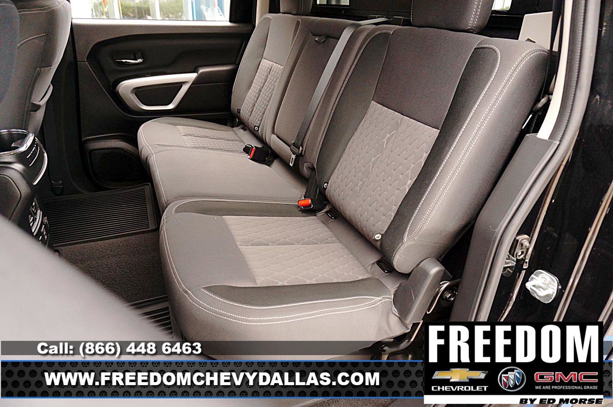 Used 2024 Nissan Titan SV w/ SV Convenience Package AWD/4WD image 10