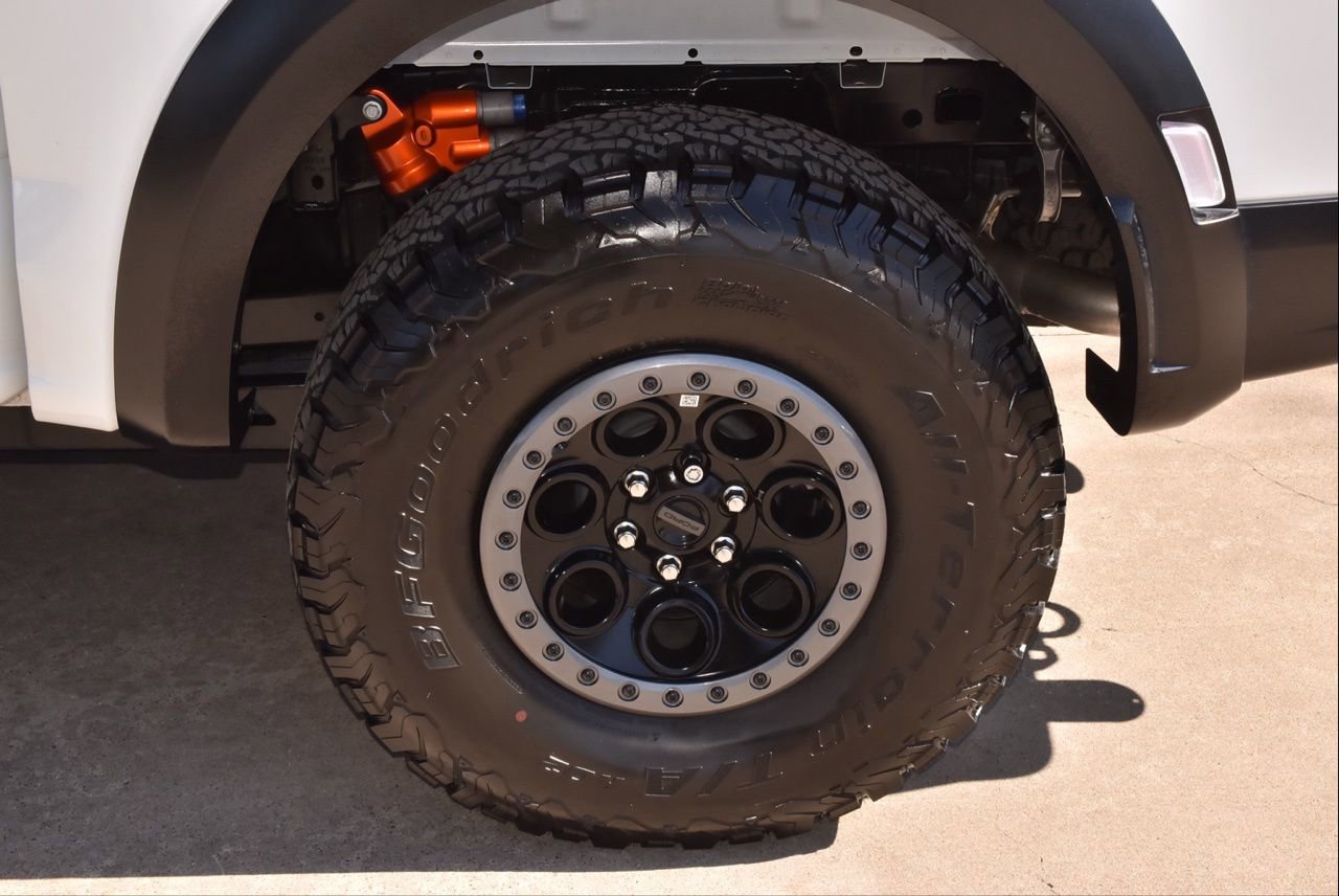 Used 2025 Ford F150 Raptor AWD/4WD image 38