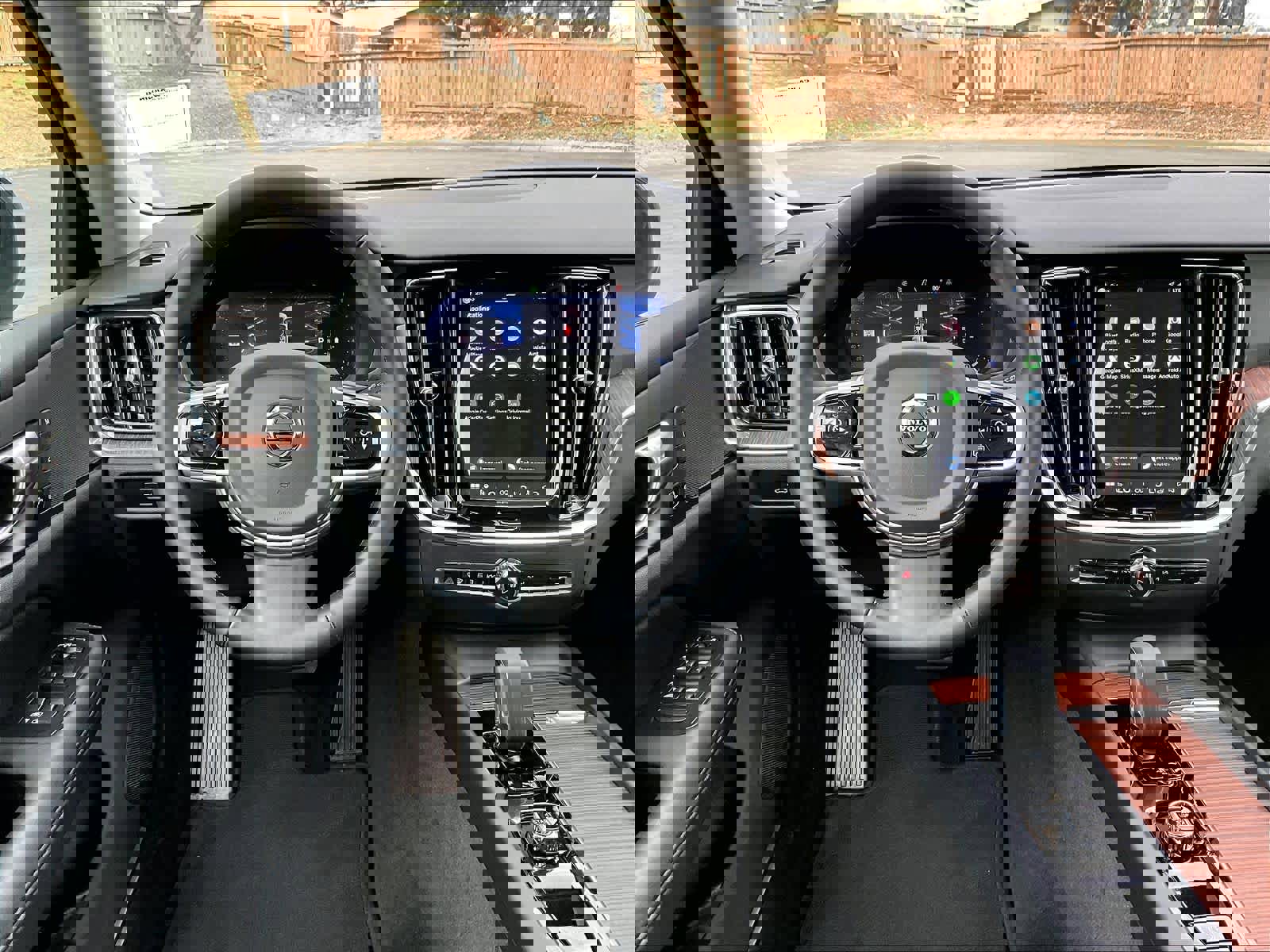 Used 2025 Volvo V60 B5 Cross Country Plus AWD/4WD image 7