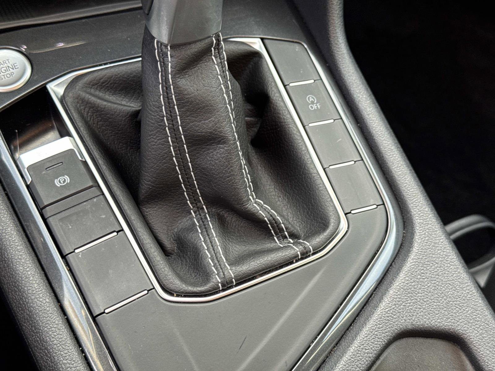 Certified 2023 Volkswagen Tiguan SE image 25