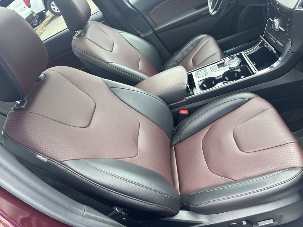 Used 2020 Ford Edge Titanium w/ Equipment Group 301A AWD/4WD image 37
