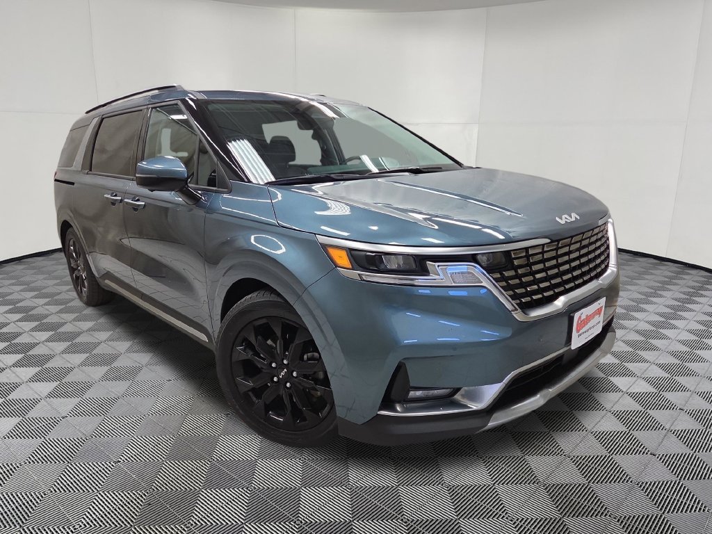 Used 2022 Kia Carnival SX FWD image 3