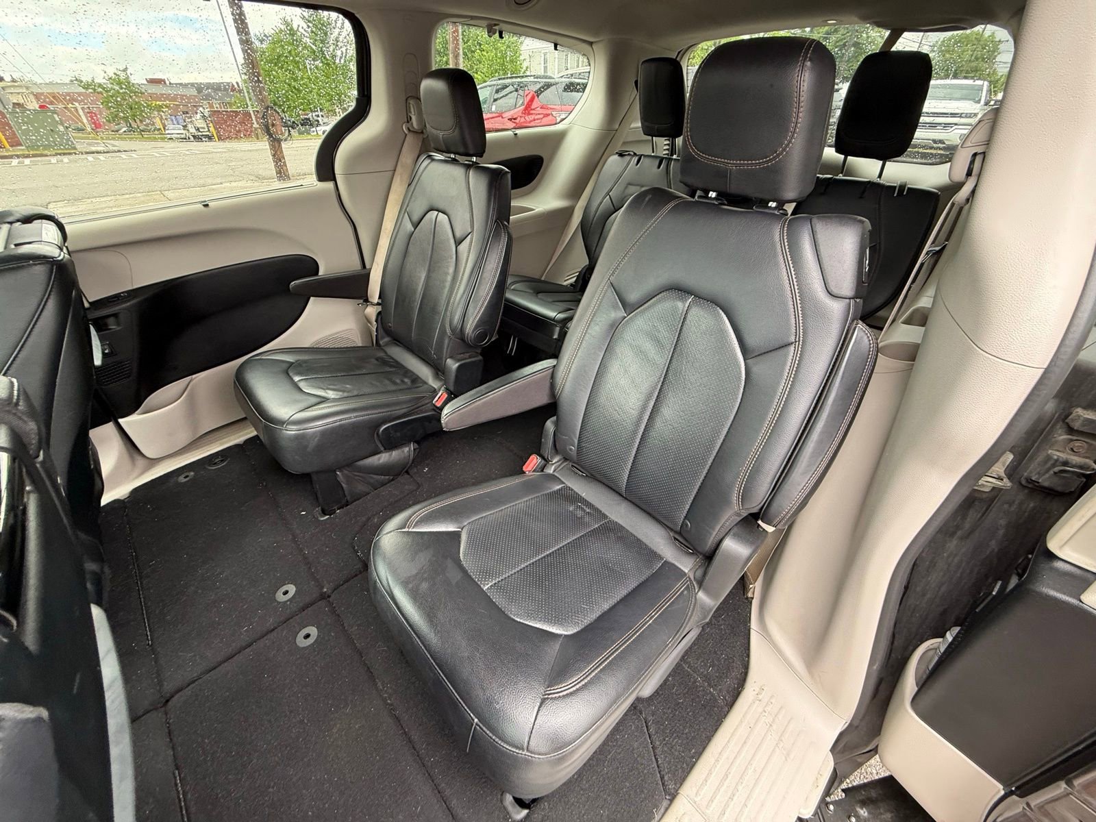 Used 2017 Chrysler Pacifica Touring-L Plus FWD image 21