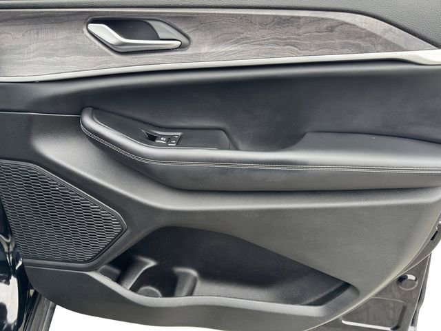 Certified 2023 Jeep Grand Cherokee Limited w/ Black Appearance Package AWD/4WD image 13