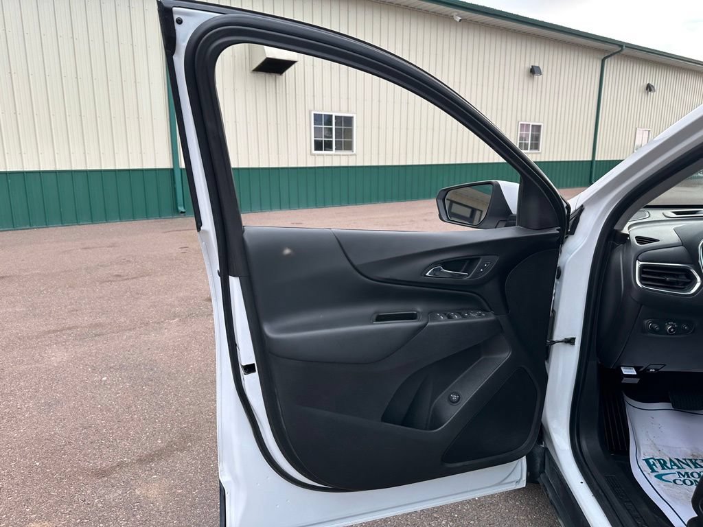Used 2021 Chevrolet Equinox LT AWD/4WD image 11