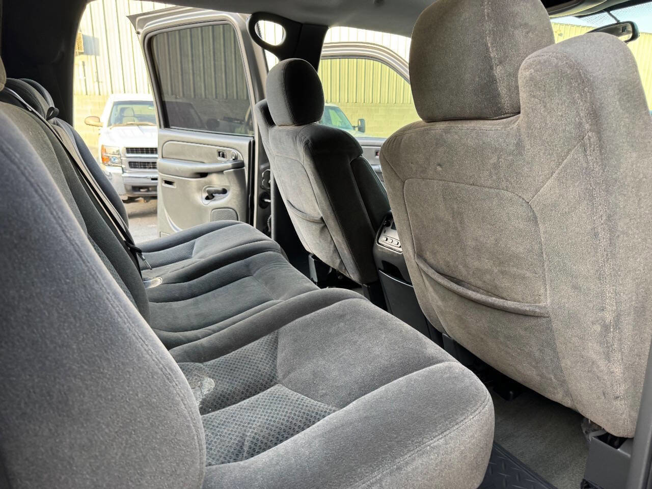 Used 2006 Chevrolet Silverado 2500 LT w/ Heavy-Duty Power Package image 34