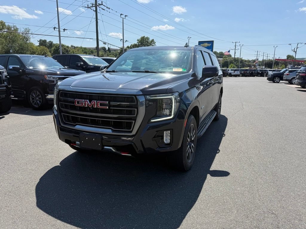 Used 2023 GMC Yukon XL AT4 w/ Technology Package AWD/4WD image 2