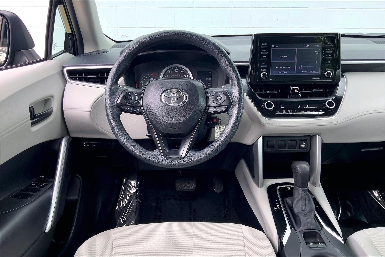 Used 2022 Toyota Corolla Cross L AWD/4WD image 6