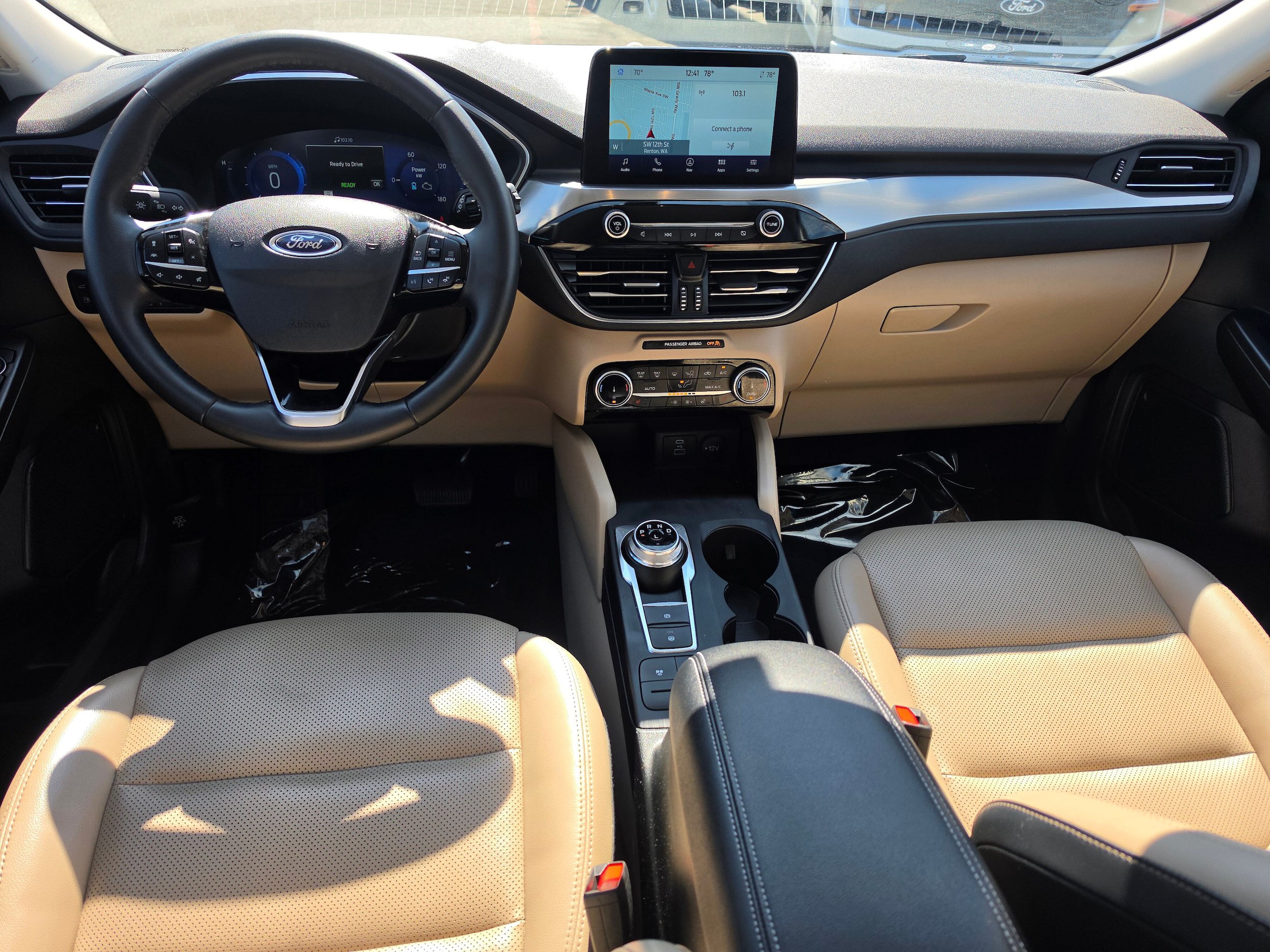 Certified 2022 Ford Escape Titanium AWD/4WD image 17