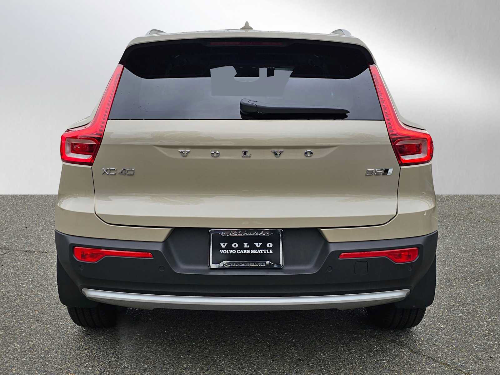 New 2025 Volvo XC40 B5 Plus w/ Climate Package AWD/4WD image 6