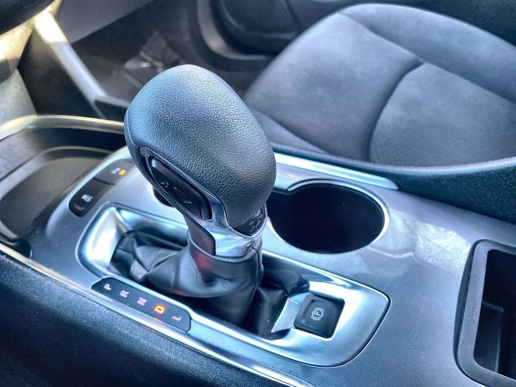 Used 2024 Chevrolet Malibu LT image 15