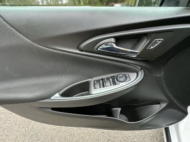Used 2020 Chevrolet Malibu LT FWD image 17