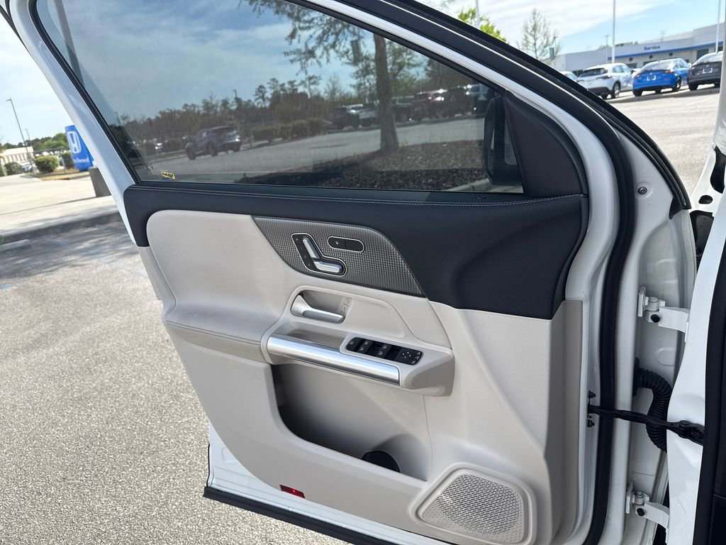 Used 2022 Mercedes-Benz GLA 250 image 17