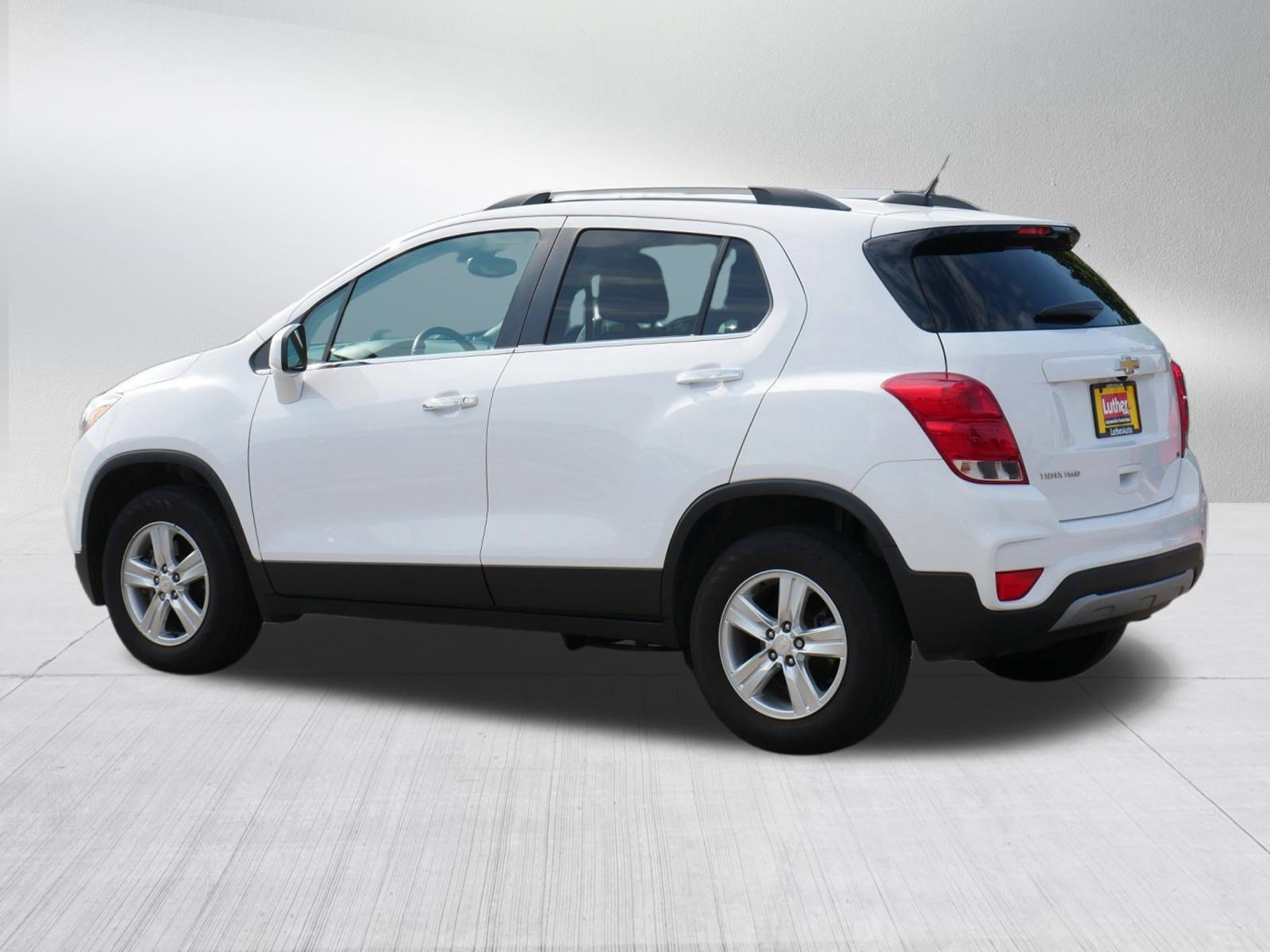 Used 2017 Chevrolet Trax LT w/ LT Convenience Package AWD/4WD image 5