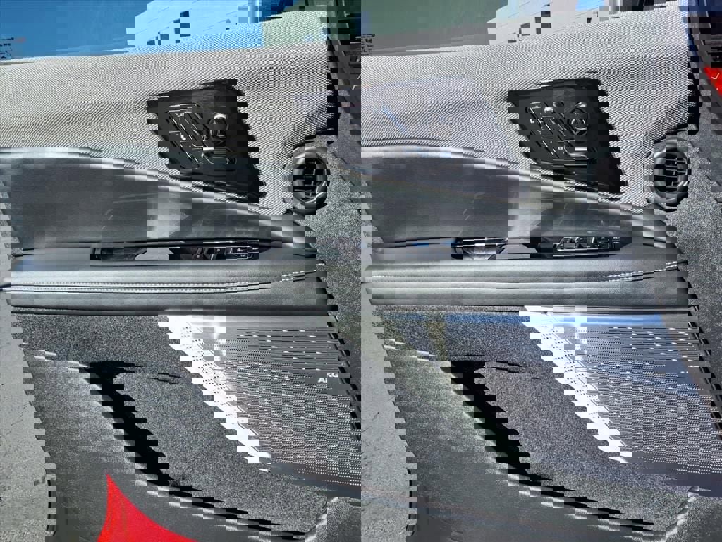 Used 2025 Cadillac Optiq Sport 1 image 28