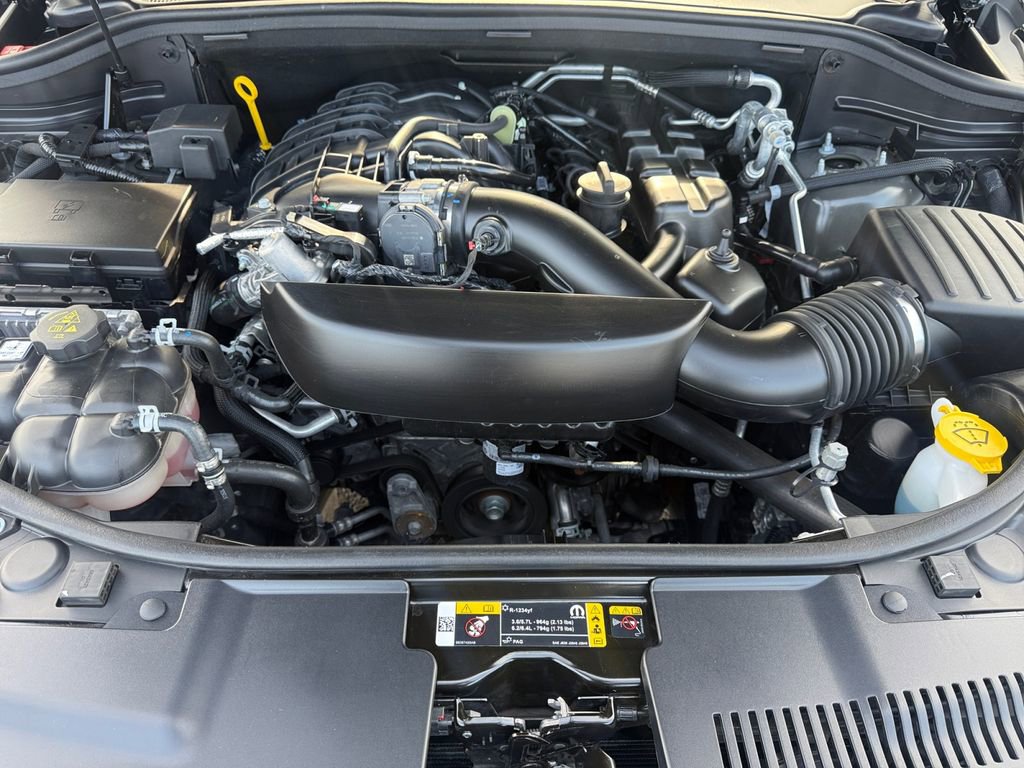 Used 2025 Dodge Durango GT AWD/4WD image 23