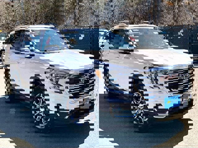 Used 2022 GMC Terrain SLT w/ Infotainment Package II image 1