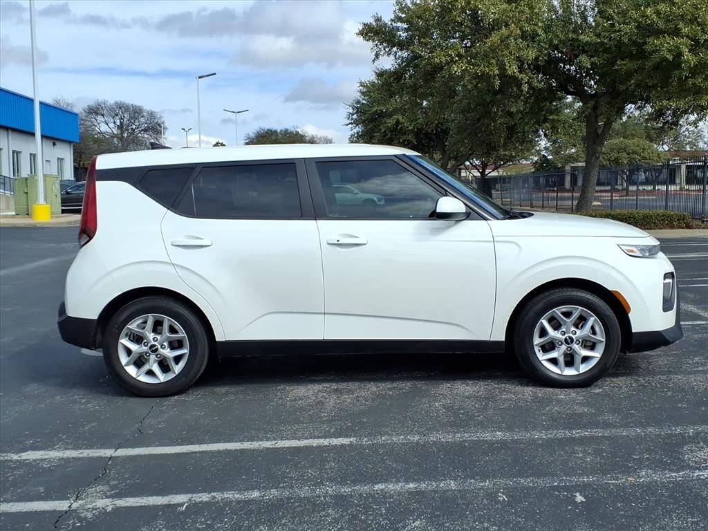 Used 2022 Kia Soul S image 6