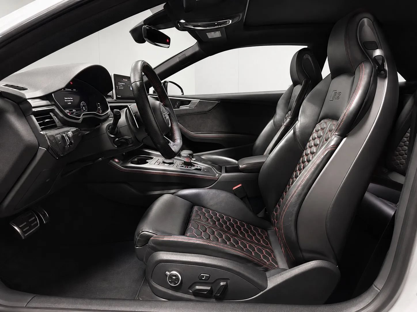 Used 2019 Audi RS 5 w/ RS Driver Assistance Package AWD/4WD image 9
