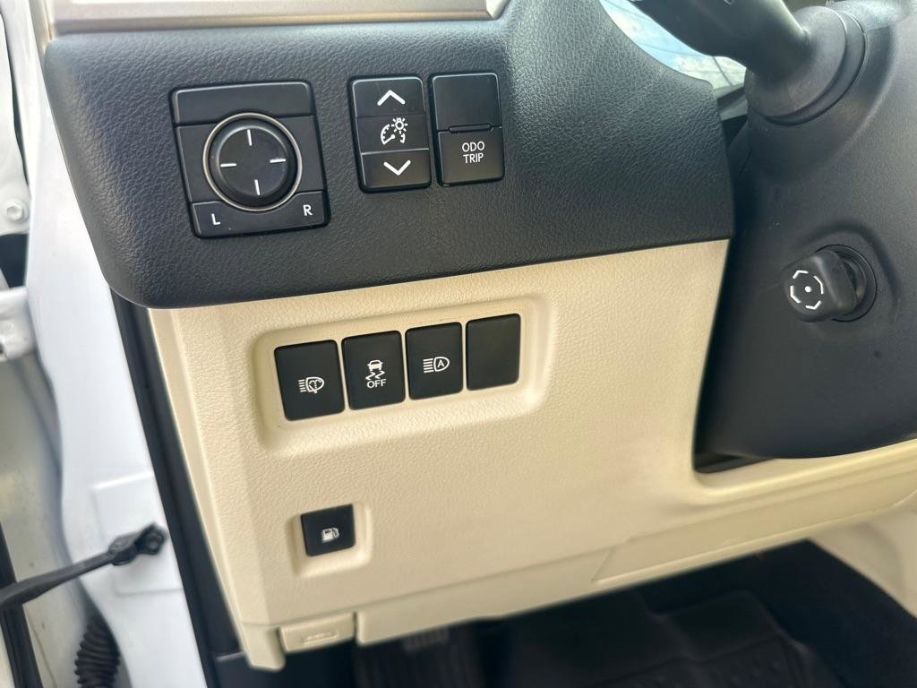 Used 2020 Lexus GX 460 Premium w/ Premium Package AWD/4WD image 26