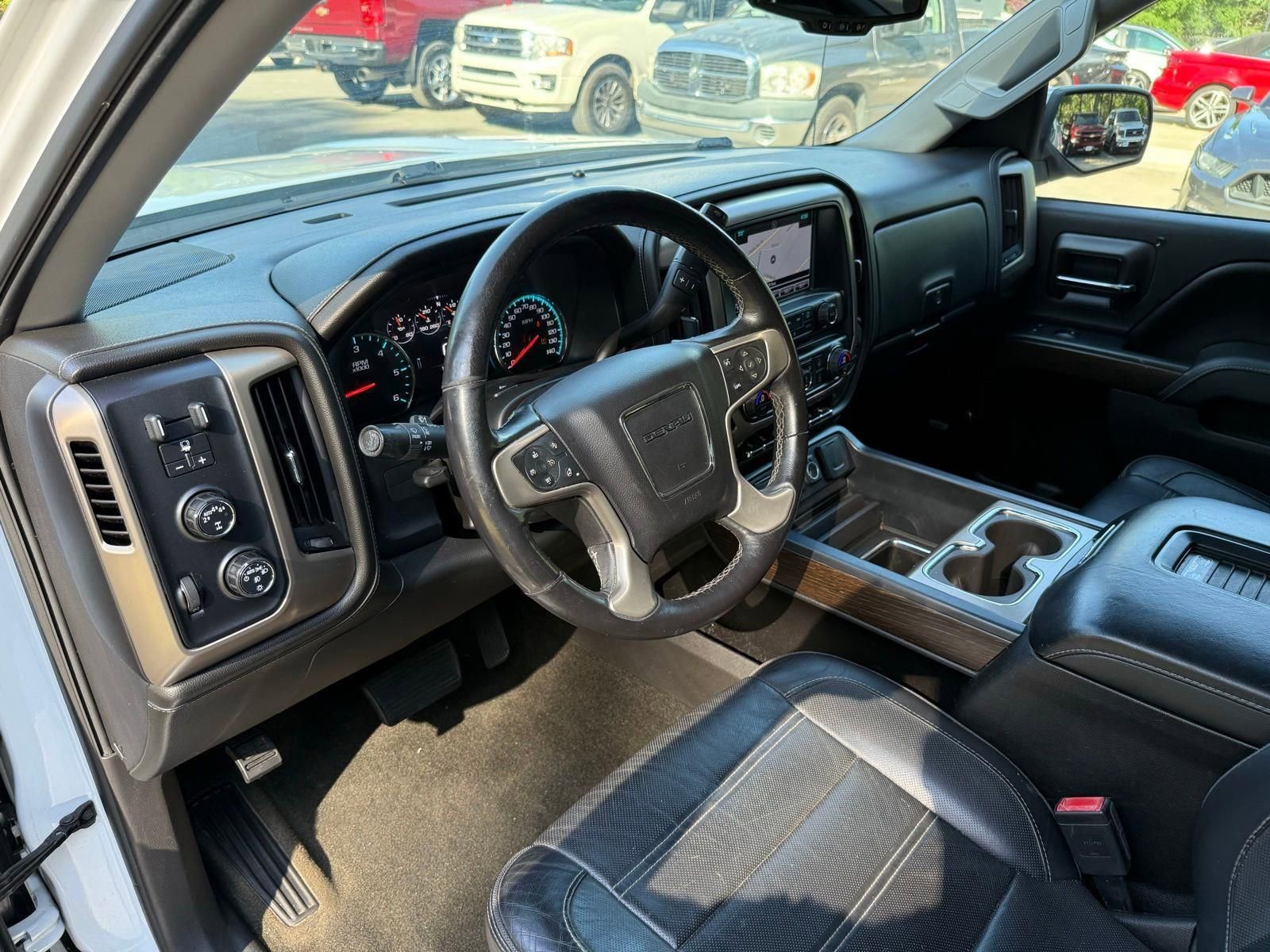 Used 2017 GMC Sierra 1500 Denali w/ Denali Ultimate Package AWD/4WD image 24