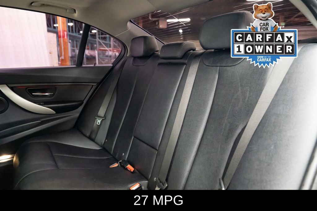 Used 2017 BMW 320i Sedan RWD image 23