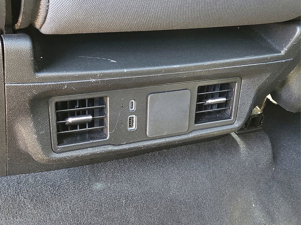 Used 2025 Chevrolet Silverado 1500 Custom image 15