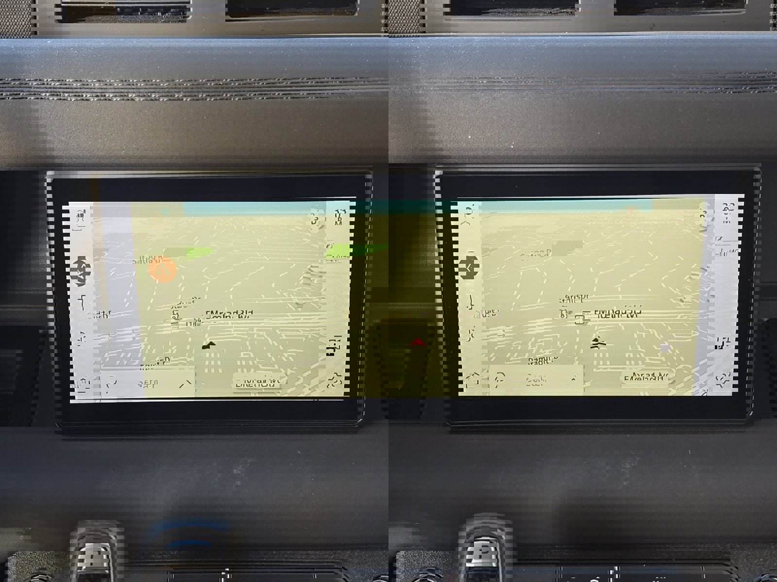 Certified 2024 Land Rover Defender 110 X-Dynamic SE image 17