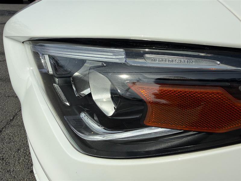 Used 2023 Mercedes-Benz CLA 250 4MATIC image 2