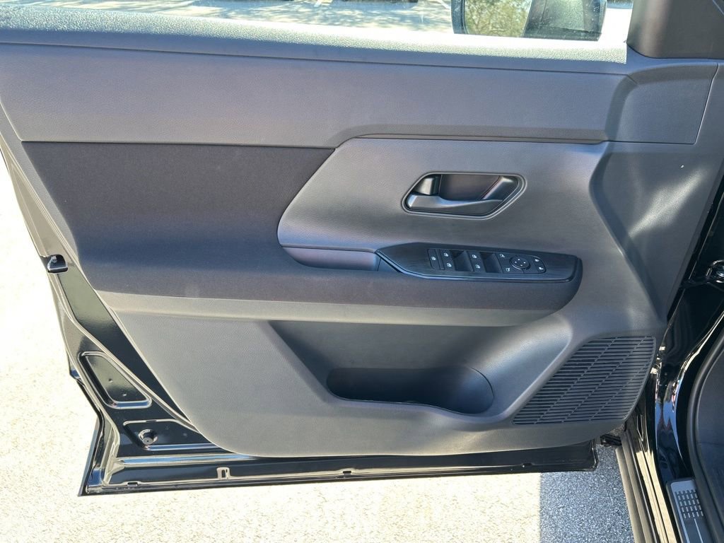 New 2026 Nissan Kicks S FWD image 17