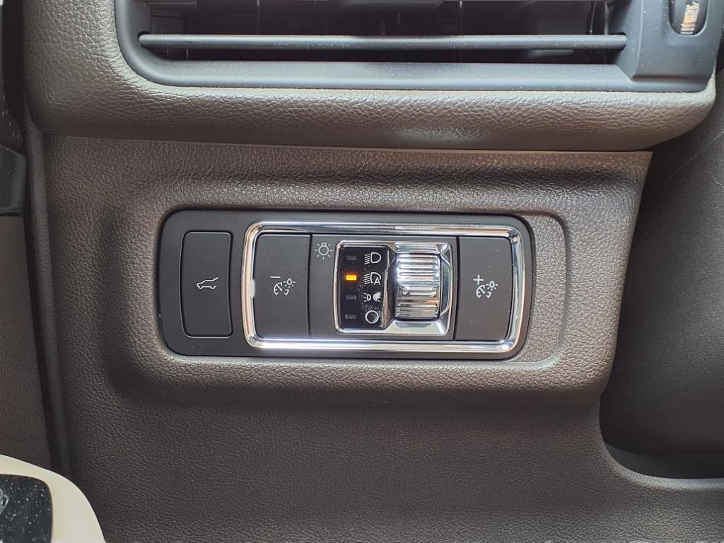 Used 2024 Lincoln Corsair Reserve w/ Equipment Group 201A image 39