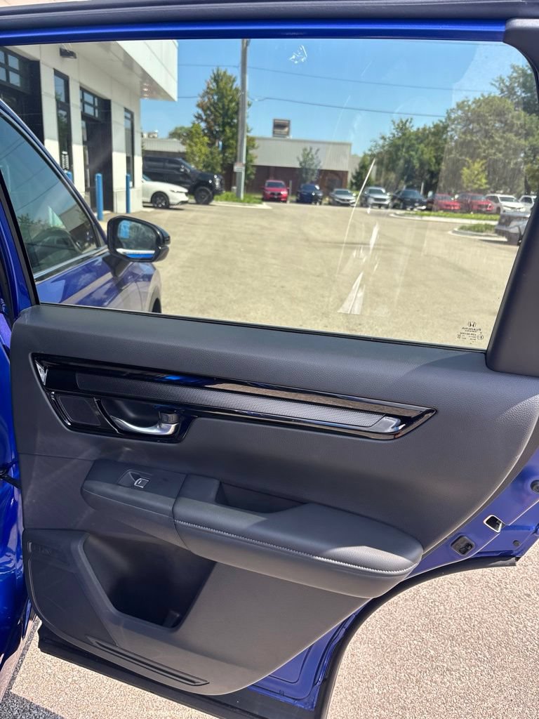 Used 2025 Honda CR-V EX-L image 12