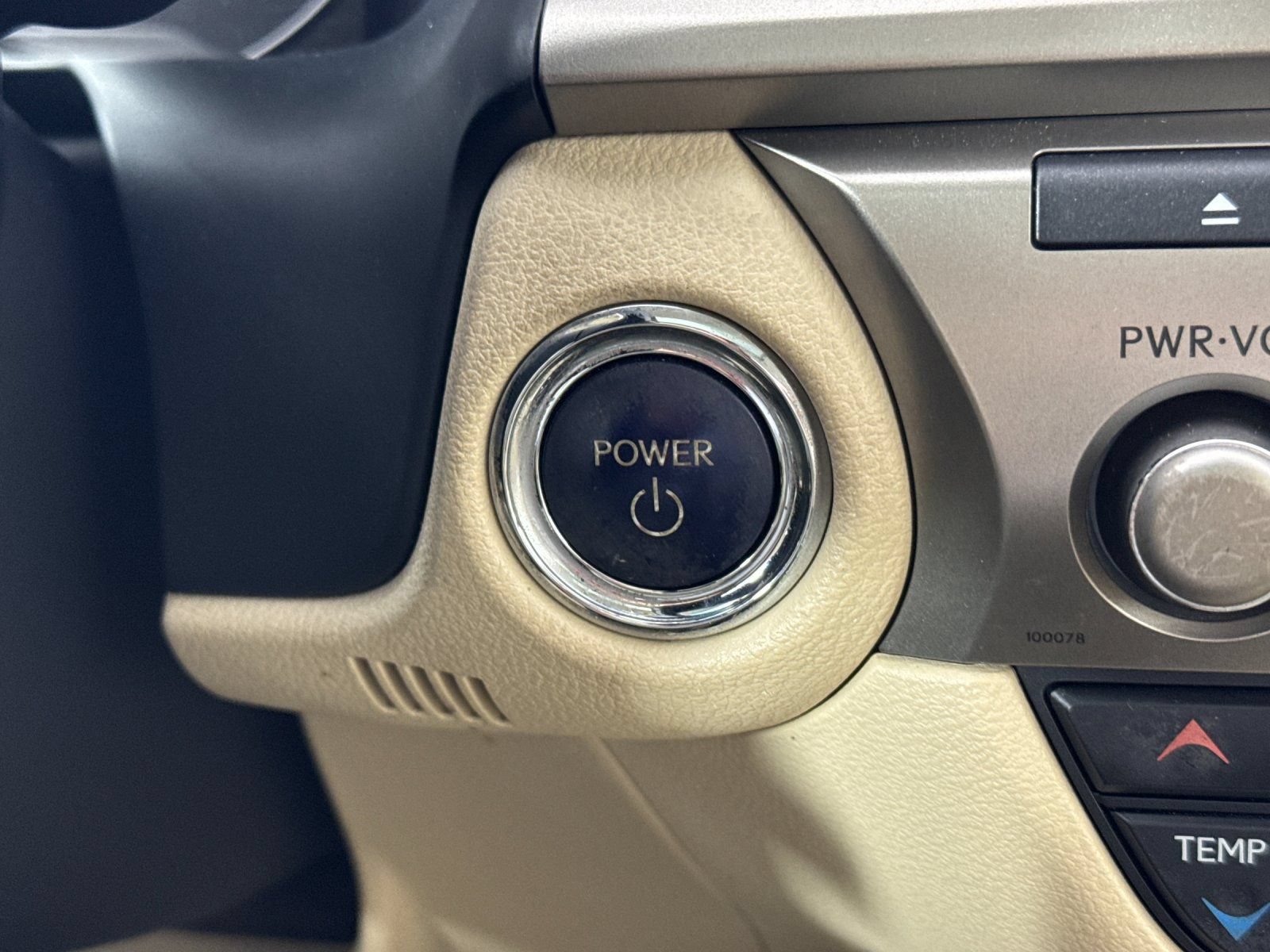 Used 2013 Lexus ES 300h w/ Premium Pkg FWD image 22