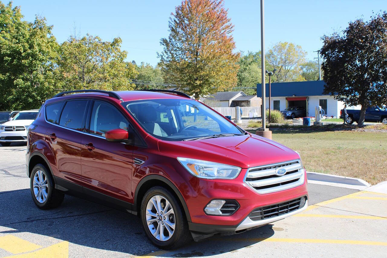 Used 2017 Ford Escape SE image 16