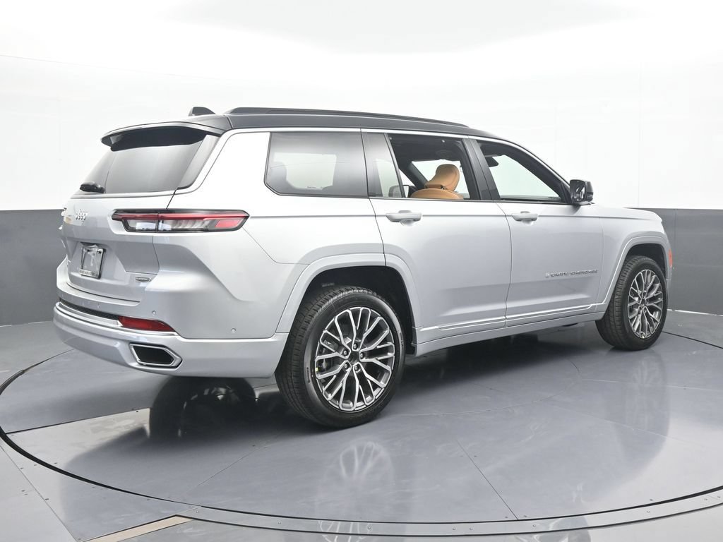 New 2025 Jeep Grand Cherokee L Summit AWD/4WD image 6