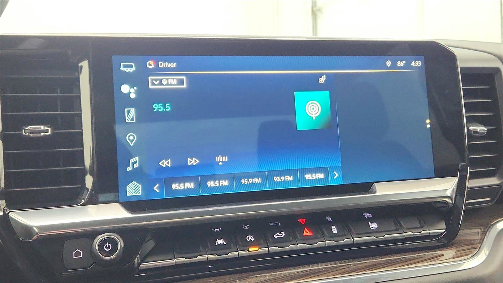 Used 2023 Chevrolet Silverado 1500 LT image 33