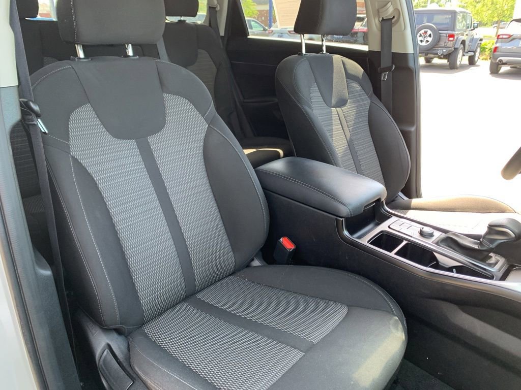 Used 2022 Kia Sorento LX FWD image 21