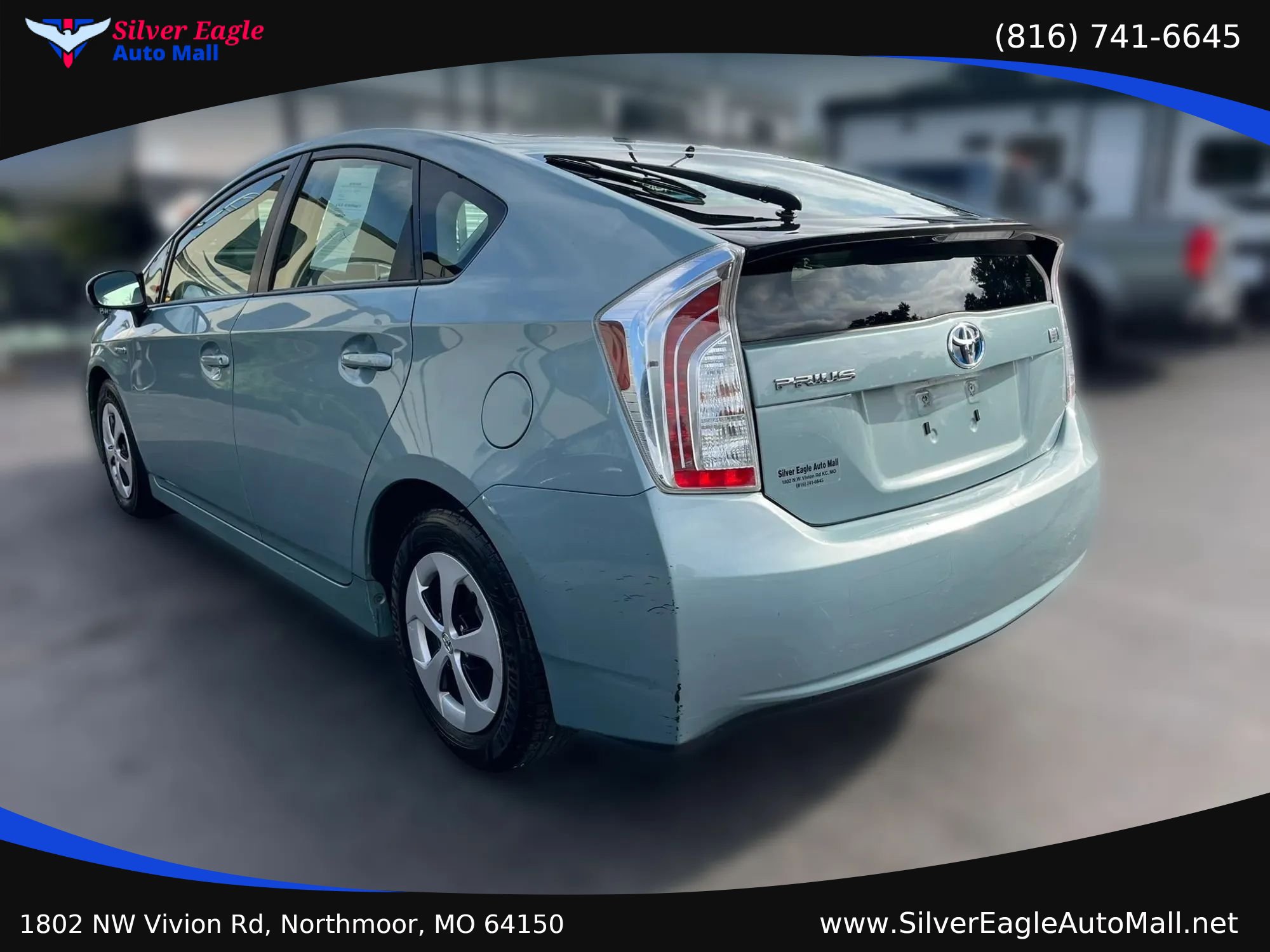 Used 2014 Toyota Prius Two FWD image 4