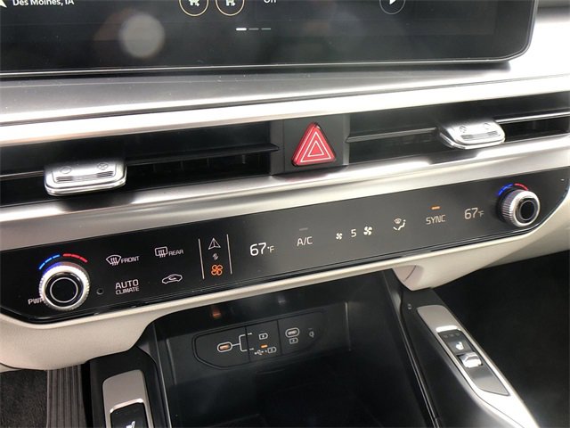 New 2025 Kia Sorento S image 19