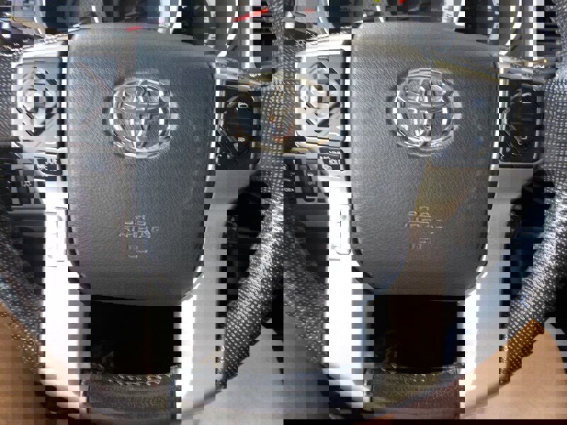 Used 2014 Toyota Tacoma PreRunner w/ TRD Off-Road Package RWD image 18