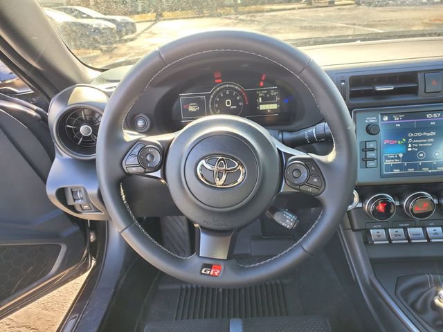 New 2025 Toyota GR86 Premium w/ GR Wheel Package (TMS image 9