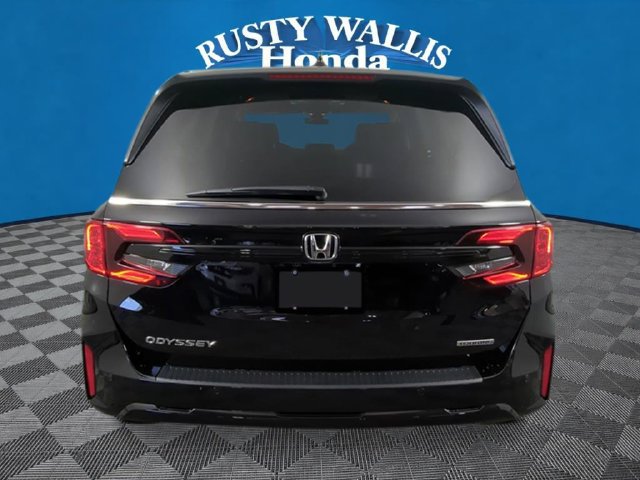New 2027 Honda Odyssey Touring image 4
