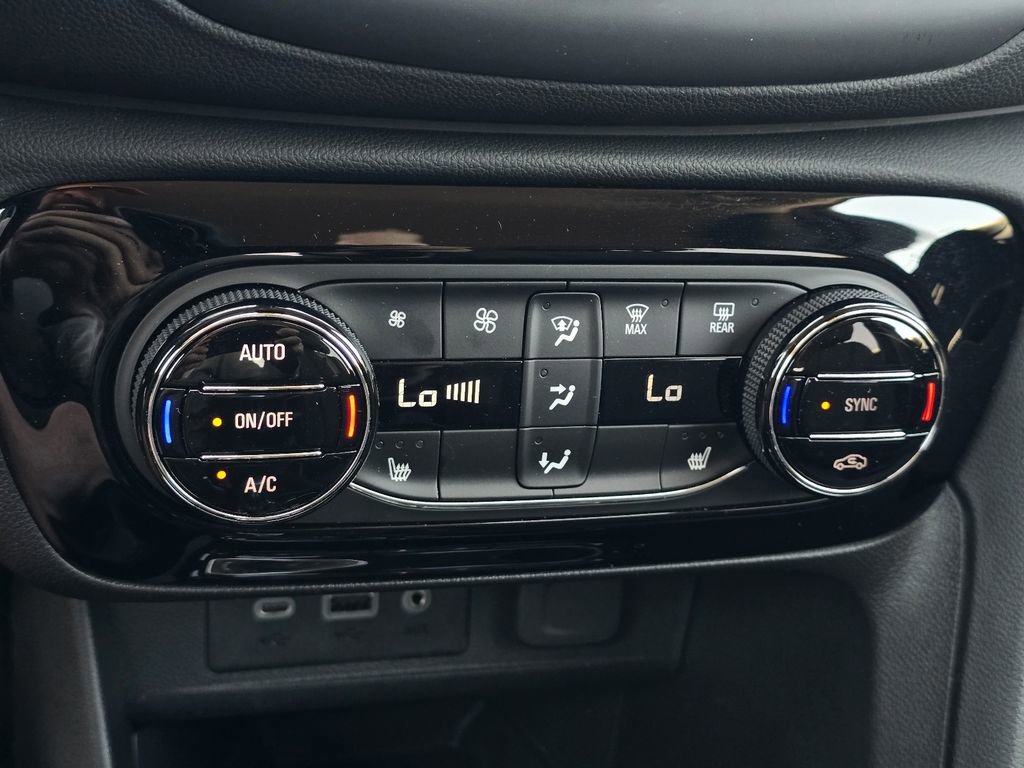 Used 2023 Buick Encore GX Select FWD image 19