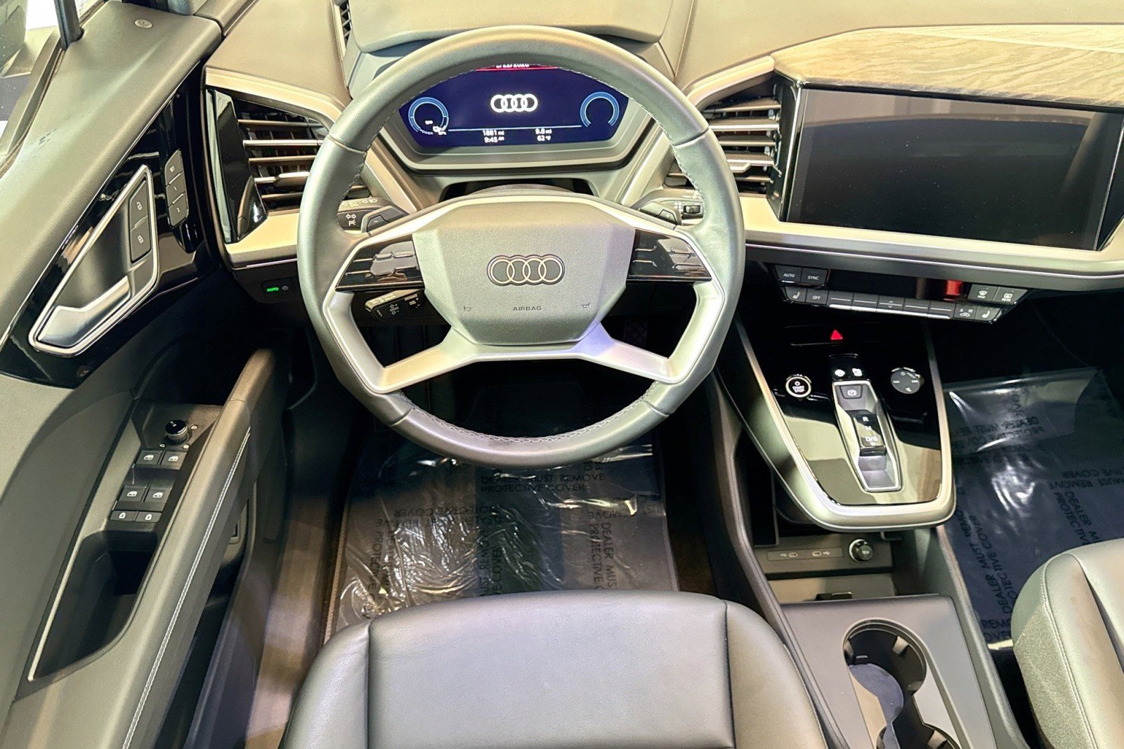 Used 2024 Audi Q4 e-tron Premium Plus image 19