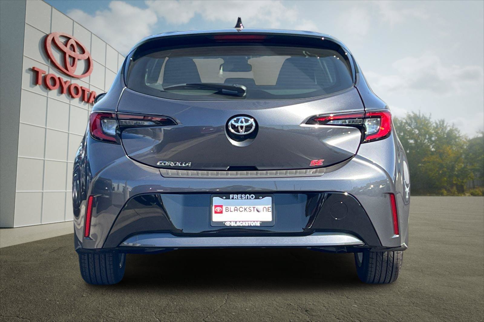 Certified 2027 Toyota Corolla SE w/ SE Premium Package FWD image 4
