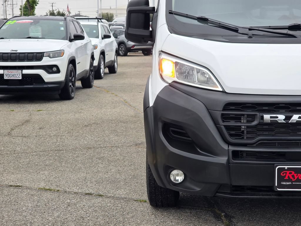 Used 2025 RAM ProMaster 2500 w/ Convenience Group FWD image 3